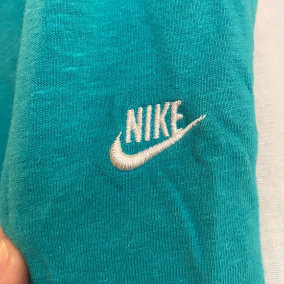 Nike | Women’s Joggers - Picture 2 of 4